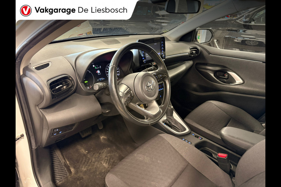 Toyota Yaris 1.5 Hybrid Business Plus automaat/ stuur en stoel verwarming / navigatie /camera