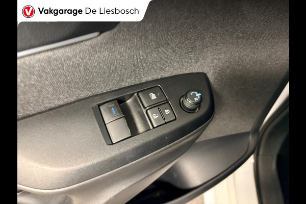 Toyota Yaris 1.5 Hybrid Business Plus automaat/ stuur en stoel verwarming / navigatie /camera