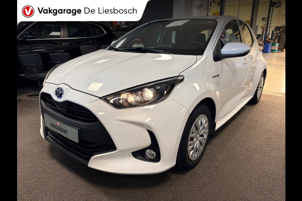 Toyota Yaris 1.5 Hybrid Business Plus automaat/ stuur en stoel verwarming / navigatie /camera