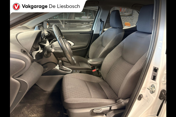 Toyota Yaris 1.5 Hybrid Business Plus automaat/ stuur en stoel verwarming / navigatie /camera