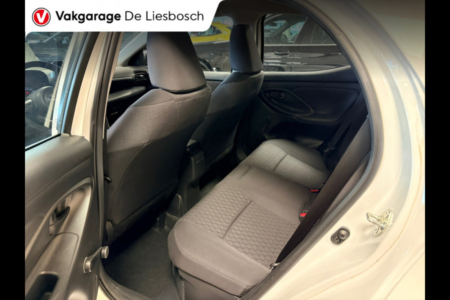 Toyota Yaris 1.5 Hybrid Business Plus automaat/ stuur en stoel verwarming / navigatie /camera