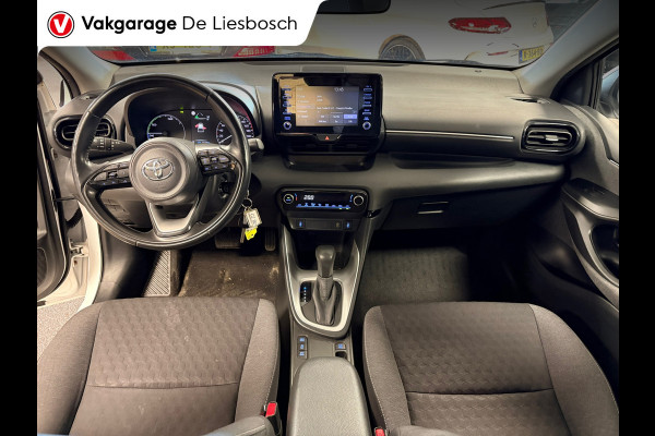 Toyota Yaris 1.5 Hybrid Business Plus automaat/ stuur en stoel verwarming / navigatie /camera