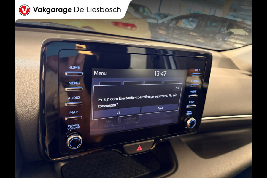 Toyota Yaris 1.5 Hybrid Business Plus automaat/ stuur en stoel verwarming / navigatie /camera
