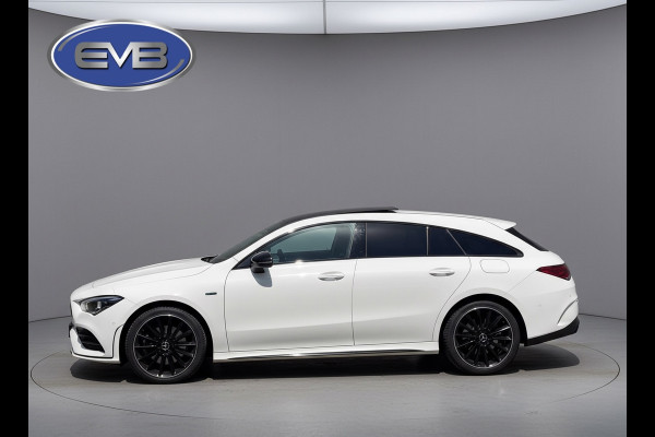 Mercedes-Benz CLA-Klasse Shooting Brake 250 e Premium Plus AMG styling Night edition, panoramadak, sfeerverlichting, stoelverw
