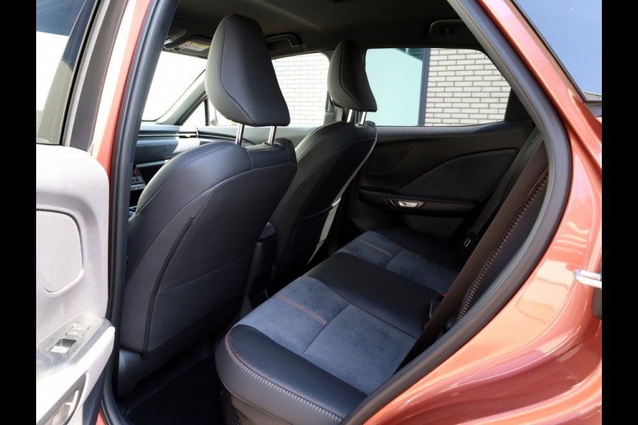Lexus LBX Cool 2WD | Leder/Alcantara | Memory Seat | Dodehoek