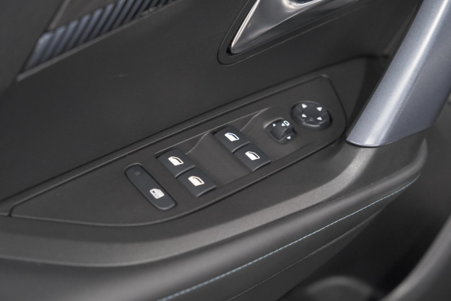 Peugeot 2008 PureTech 130 Blue Lease Allure | Camera | Apple Carplay | Parkeersensoren | Climate Control