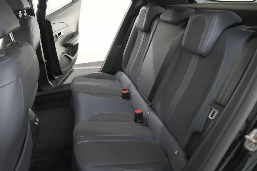 Peugeot 2008 PureTech 130 Blue Lease Allure | Camera | Apple Carplay | Parkeersensoren | Climate Control