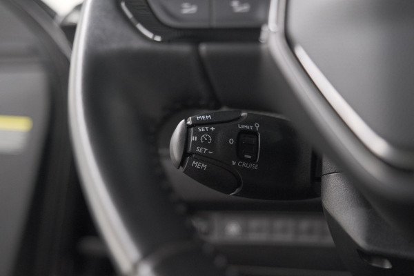 Peugeot 2008 PureTech 130 Blue Lease Allure | Camera | Apple Carplay | Parkeersensoren | Climate Control