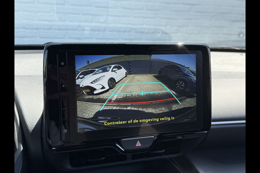 Toyota Yaris Cross 1.5 Hybrid AWD Team D | ACC | CarPlay | Camera | Keyless | DAB+