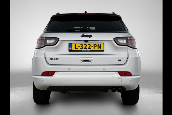 Jeep Compass 4xe 240PK Plug-in Hybrid Electric S / Pdc+Camera / Two- Tone / Leder / Stoel-Stuurverwarming / Navigatie / APK 07-2027