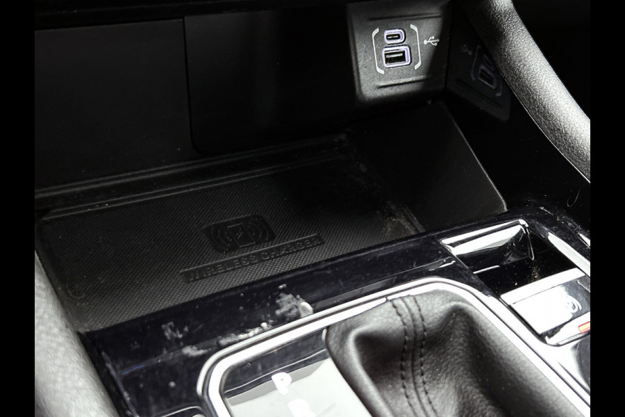Jeep Compass 4xe 240PK Plug-in Hybrid Electric S / Pdc+Camera / Two- Tone / Leder / Stoel-Stuurverwarming / Navigatie / APK 07-2027