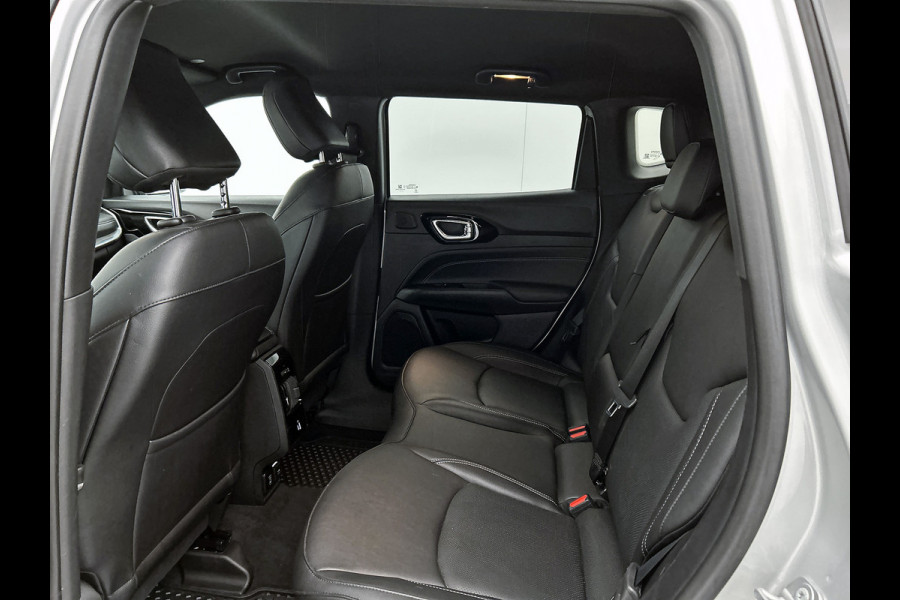Jeep Compass 4xe 240PK Plug-in Hybrid Electric S / Pdc+Camera / Two- Tone / Leder / Stoel-Stuurverwarming / Navigatie / APK 07-2027