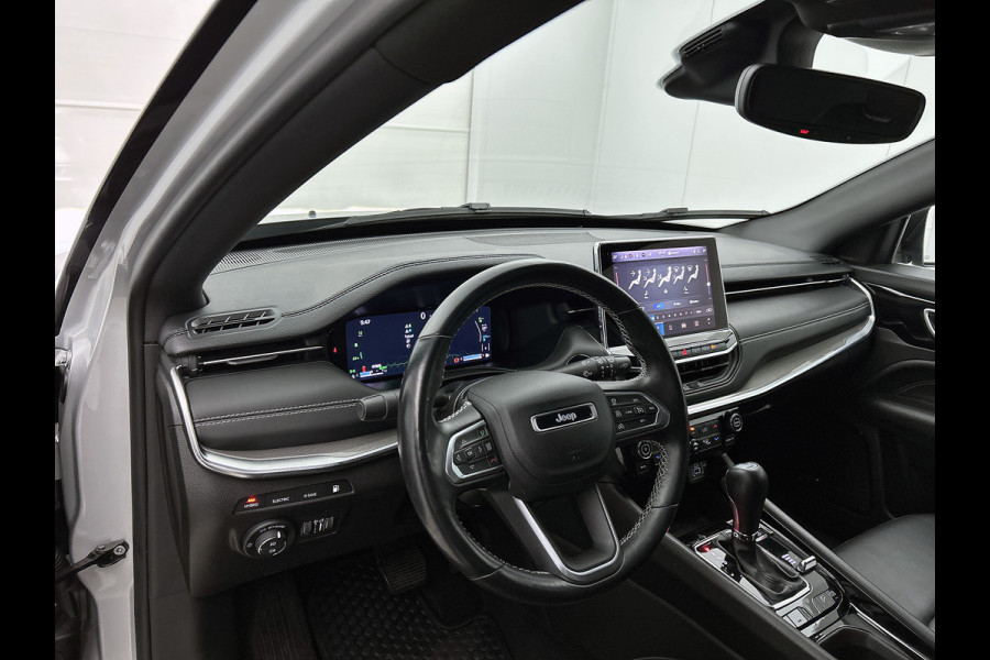 Jeep Compass 4xe 240PK Plug-in Hybrid Electric S / Pdc+Camera / Two- Tone / Leder / Stoel-Stuurverwarming / Navigatie / APK 07-2027
