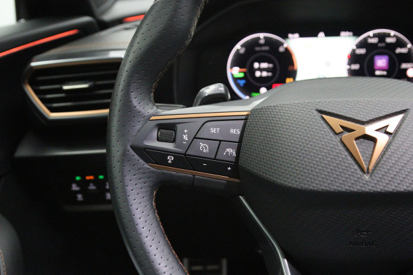 CUPRA Formentor 1.4 e-Hybrid VZ 245 PK Performance PHEV, Panoramadak, Keyless, Camera