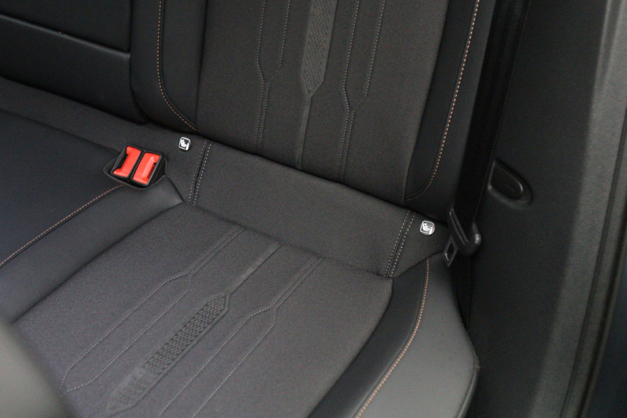 CUPRA Formentor 1.4 e-Hybrid VZ 245 PK Performance PHEV, Panoramadak, Keyless, Camera