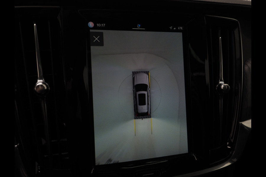 Volvo V90 2.0 T6 AWD Inscription | Panoramadak | Leder | Trekhaak | Harman/Kardon | Pilot Assist | HUD | 360