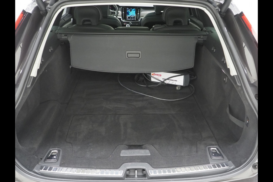 Volvo V90 2.0 T6 AWD Inscription | Panoramadak | Leder | Trekhaak | Harman/Kardon | Pilot Assist | HUD | 360