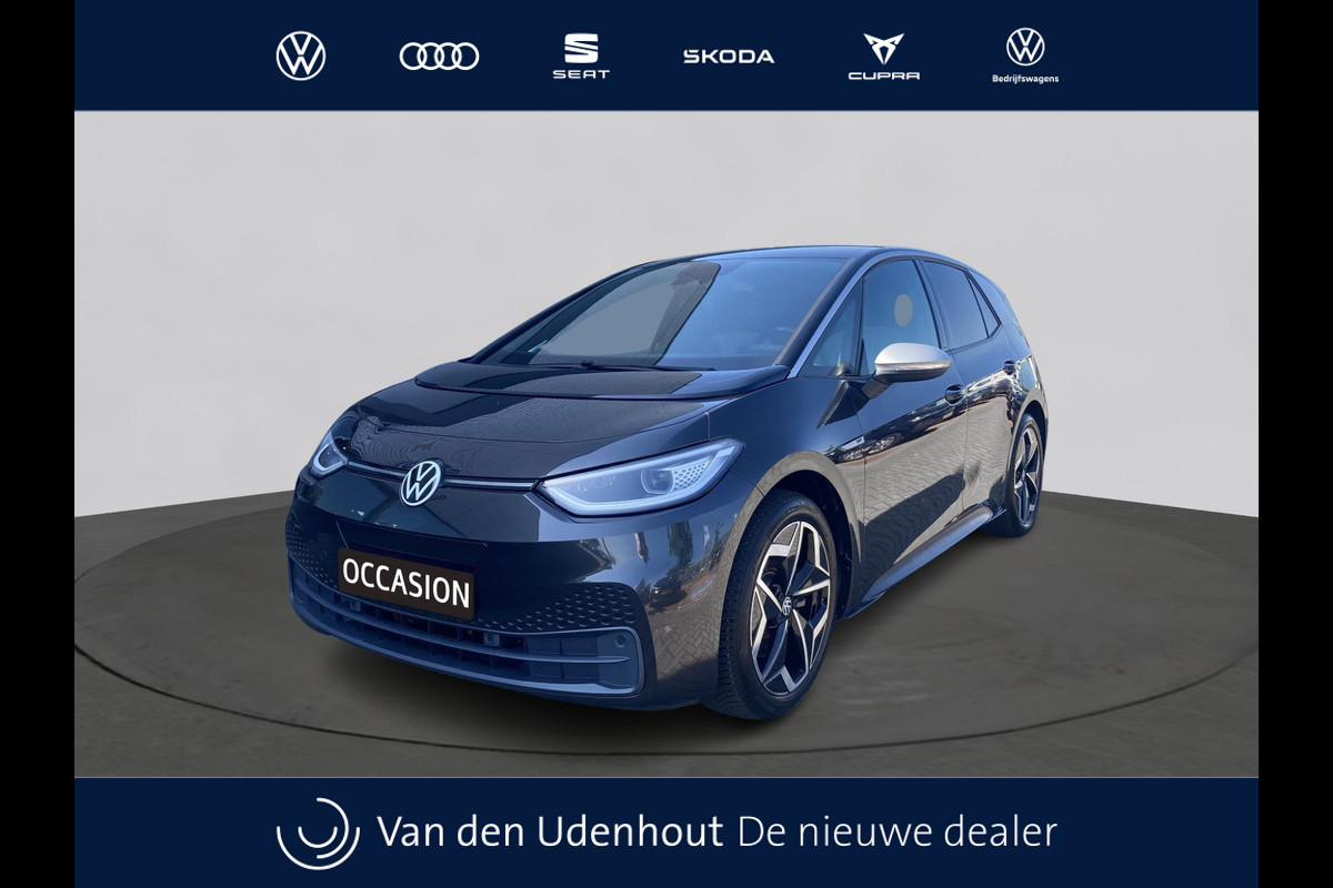 Volkswagen ID.3 First Plus 58 kWh 204pk | Camera | Stoelverwarming | IQ light | App Connect