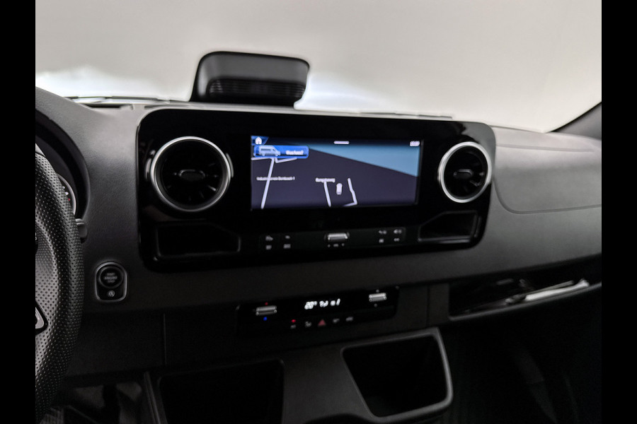 Mercedes-Benz Sprinter 317 1.9 CDI L2H2 Pro Navigatie Geveerde stoel Parkeerpakket Stoelverwarming Betimmering