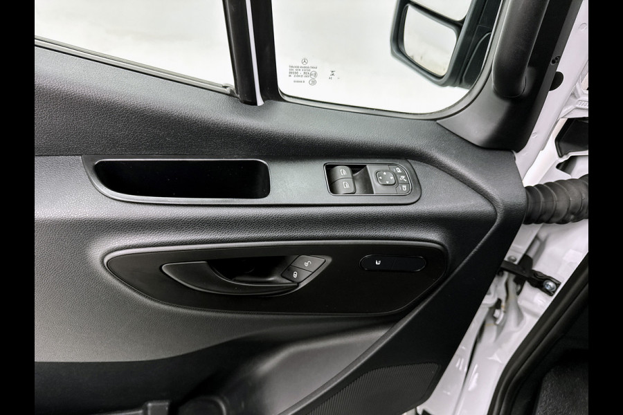 Mercedes-Benz Sprinter 317 1.9 CDI L2H2 Pro Navigatie Geveerde stoel Parkeerpakket Stoelverwarming Betimmering