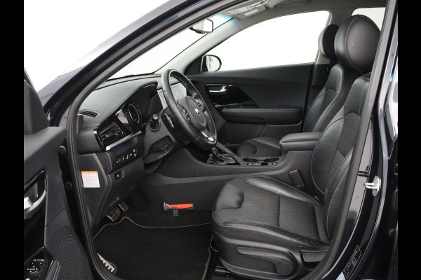 Kia Niro 1.6 GDi Hybrid DynamicPlusLine | Stoelverwarming | Half leder | Adaptive cruise | Carplay | Camera | Navigatie | Stuurverwarming | Keyless | Side Assist | Navigatie | Climate control | Bluetooth