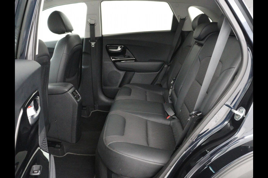 Kia Niro 1.6 GDi Hybrid DynamicPlusLine | Stoelverwarming | Half leder | Adaptive cruise | Carplay | Camera | Navigatie | Stuurverwarming | Keyless | Side Assist | Navigatie | Climate control | Bluetooth