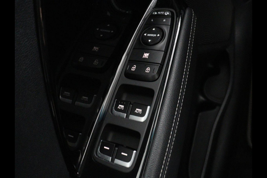 Kia Niro 1.6 GDi Hybrid DynamicPlusLine | Stoelverwarming | Half leder | Adaptive cruise | Carplay | Camera | Navigatie | Stuurverwarming | Keyless | Side Assist | Navigatie | Climate control | Bluetooth