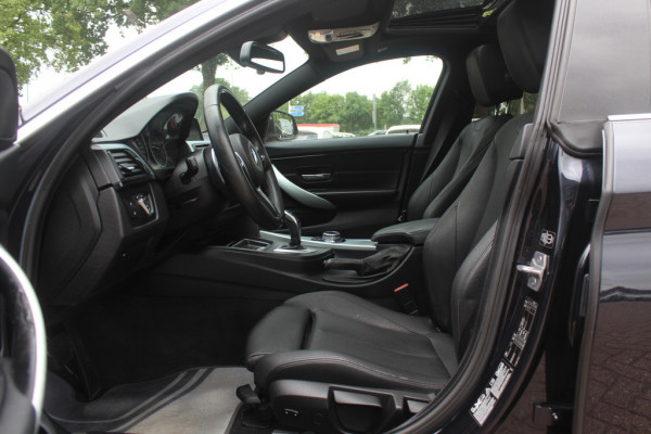 BMW 4 Serie Gran Coupé 430i High Exe. M Sport / Schuifdak / Camera / Head-up / Harman Kardon / 19'' / Leder / Navigatie / Dodehoek / DAB / Stoelverwarming / Cruise Control