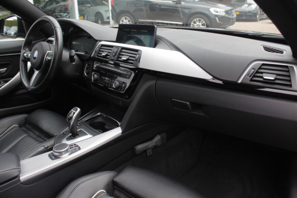 BMW 4 Serie Gran Coupé 430i High Exe. M Sport / Schuifdak / Camera / Head-up / Harman Kardon / 19'' / Leder / Navigatie / Dodehoek / DAB / Stoelverwarming / Cruise Control