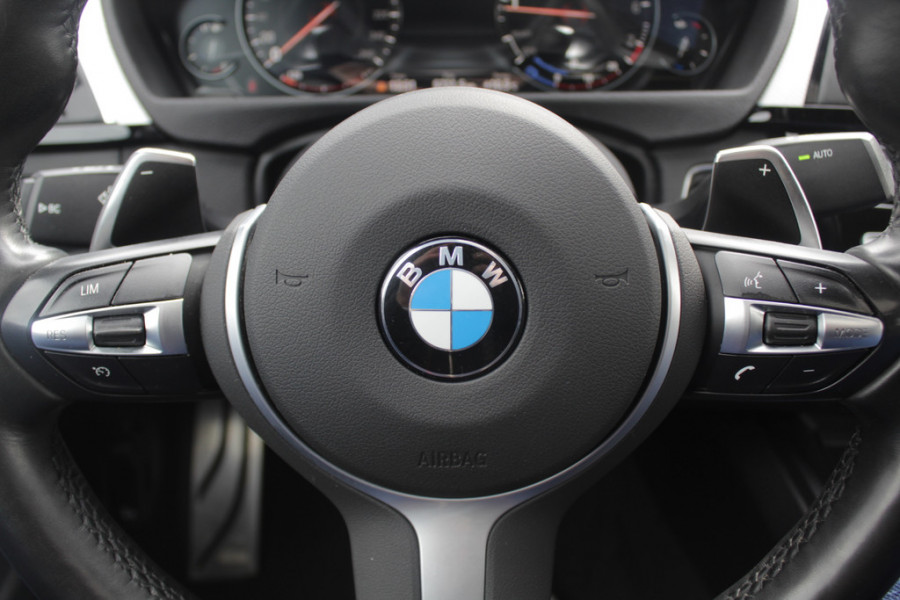 BMW 4 Serie Gran Coupé 430i High Exe. M Sport / Schuifdak / Camera / Head-up / Harman Kardon / 19'' / Leder / Navigatie / Dodehoek / DAB / Stoelverwarming / Cruise Control