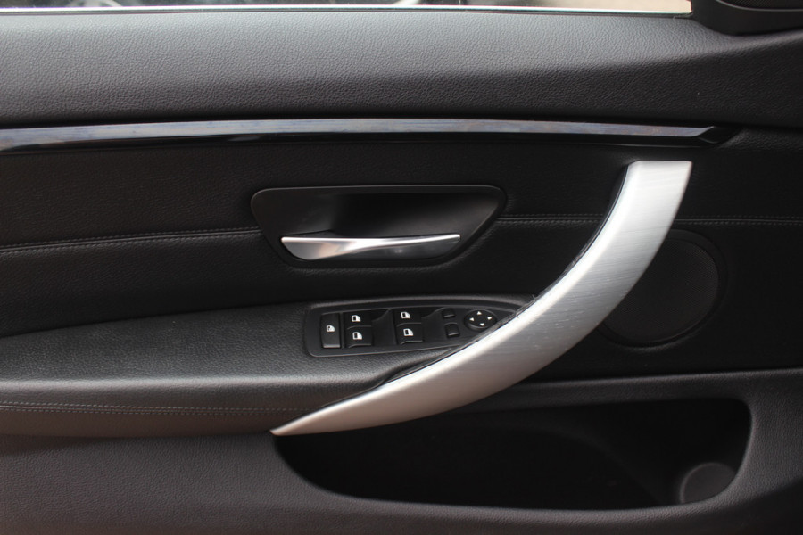 BMW 4 Serie Gran Coupé 430i High Exe. M Sport / Schuifdak / Camera / Head-up / Harman Kardon / 19'' / Leder / Navigatie / Dodehoek / DAB / Stoelverwarming / Cruise Control
