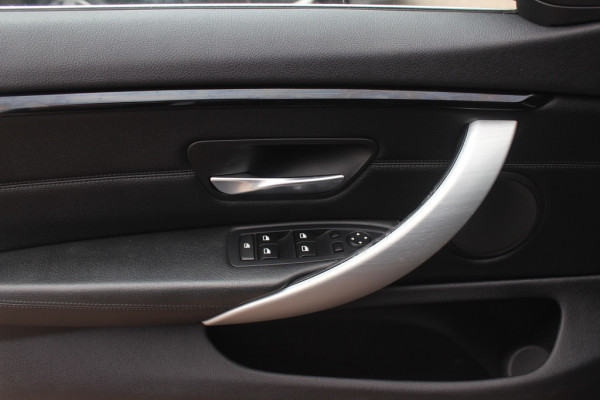 BMW 4 Serie Gran Coupé 430i High Exe. M Sport / Schuifdak / Camera / Head-up / Harman Kardon / 19'' / Leder / Navigatie / Dodehoek / DAB / Stoelverwarming / Cruise Control