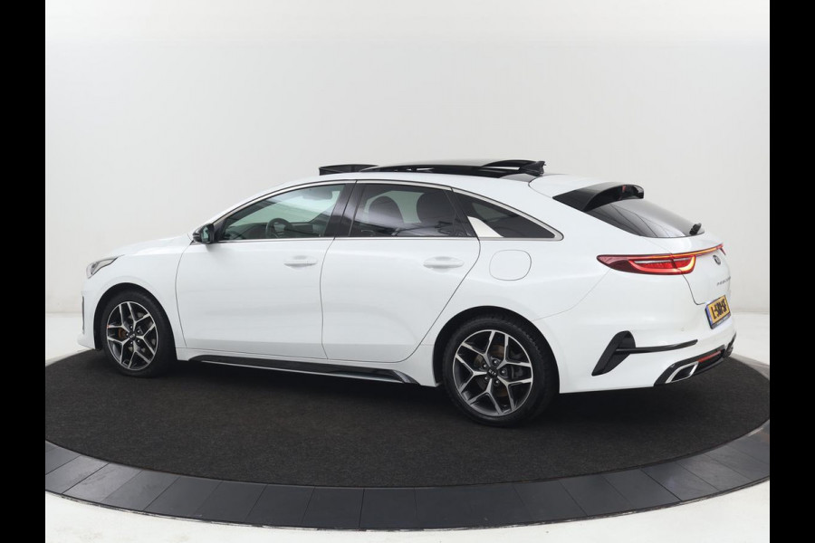 Kia ProCeed 1.5 T-GDi MHEV GT-Line Edition | Panoramadak | Trekhaak | Carplay | Camera | Navigatie | Parkeerhulp | Climate control | Bluetooth | Cruise control | Getint glas