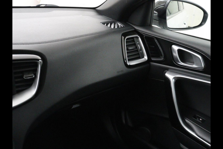 Kia ProCeed 1.5 T-GDi MHEV GT-Line Edition | Panoramadak | Trekhaak | Carplay | Camera | Navigatie | Parkeerhulp | Climate control | Bluetooth | Cruise control | Getint glas