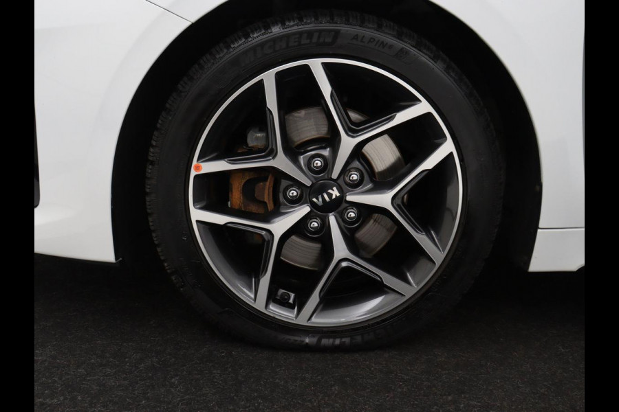 Kia ProCeed 1.5 T-GDi MHEV GT-Line Edition | Panoramadak | Trekhaak | Carplay | Camera | Navigatie | Parkeerhulp | Climate control | Bluetooth | Cruise control | Getint glas