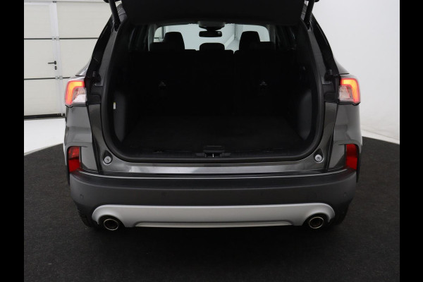 Ford Kuga 2.5 PHEV Titanium | SOH 85,6% | Trekhaak | Stoelverwarming | Camera | Adaptive cruise | Side Assist | Navigatie | Achterbankverwarming | Keyless | Carplay | Plug In