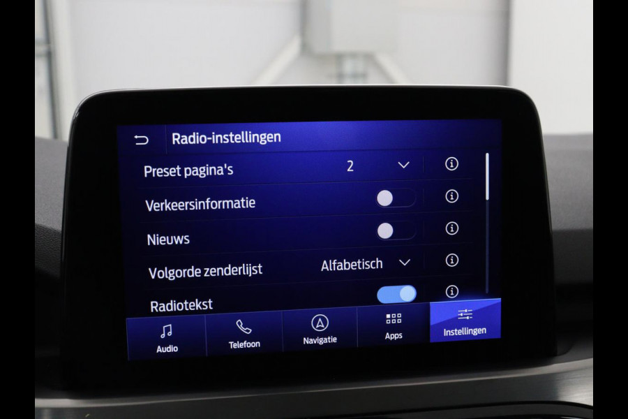 Ford Kuga 2.5 PHEV Titanium | SOH 85,6% | Trekhaak | Stoelverwarming | Camera | Adaptive cruise | Side Assist | Navigatie | Achterbankverwarming | Keyless | Carplay | Plug In
