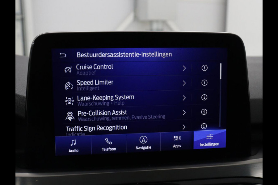 Ford Kuga 2.5 PHEV Titanium | SOH 85,6% | Trekhaak | Stoelverwarming | Camera | Adaptive cruise | Side Assist | Navigatie | Achterbankverwarming | Keyless | Carplay | Plug In