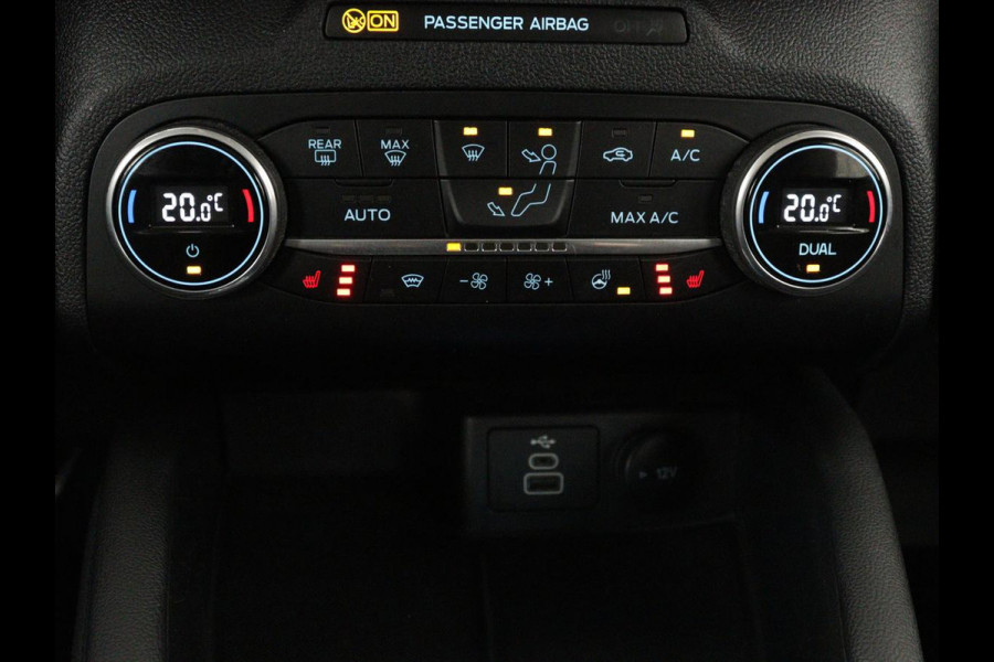 Ford Kuga 2.5 PHEV Titanium | SOH 85,6% | Trekhaak | Stoelverwarming | Camera | Adaptive cruise | Side Assist | Navigatie | Achterbankverwarming | Keyless | Carplay | Plug In