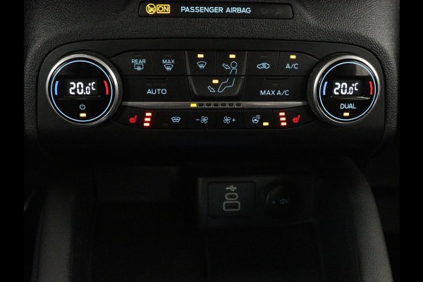 Ford Kuga 2.5 PHEV Titanium | SOH 85,6% | Trekhaak | Stoelverwarming | Camera | Adaptive cruise | Side Assist | Navigatie | Achterbankverwarming | Keyless | Carplay | Plug In