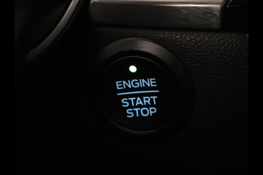 Ford Kuga 2.5 PHEV Titanium | SOH 85,6% | Trekhaak | Stoelverwarming | Camera | Adaptive cruise | Side Assist | Navigatie | Achterbankverwarming | Keyless | Carplay | Plug In