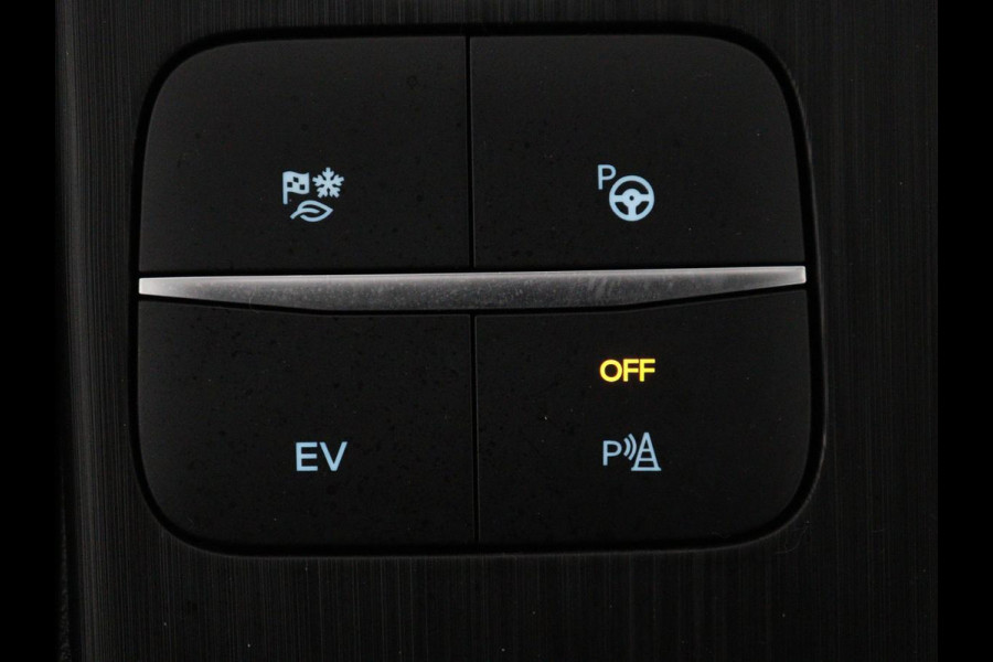 Ford Kuga 2.5 PHEV Titanium | SOH 85,6% | Trekhaak | Stoelverwarming | Camera | Adaptive cruise | Side Assist | Navigatie | Achterbankverwarming | Keyless | Carplay | Plug In