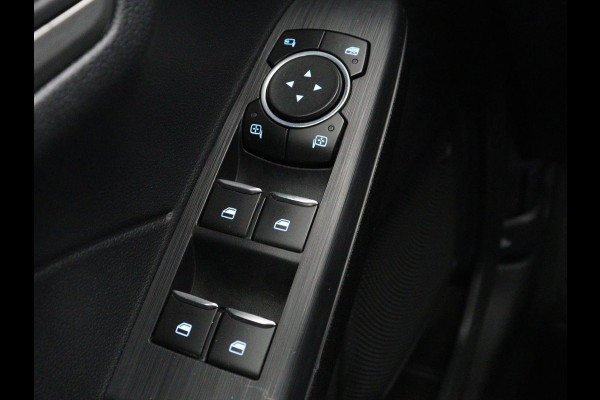 Ford Kuga 2.5 PHEV Titanium | SOH 85,6% | Trekhaak | Stoelverwarming | Camera | Adaptive cruise | Side Assist | Navigatie | Achterbankverwarming | Keyless | Carplay | Plug In