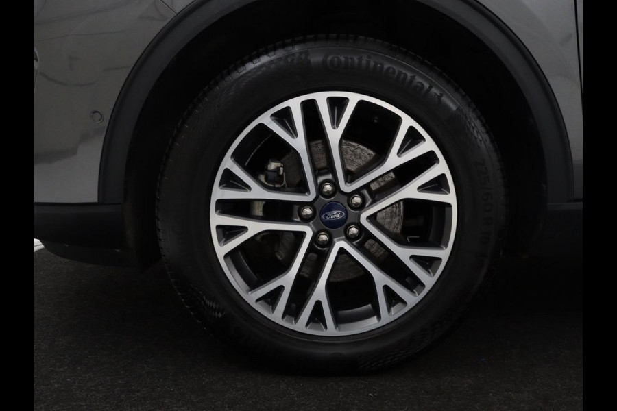 Ford Kuga 2.5 PHEV Titanium | SOH 85,6% | Trekhaak | Stoelverwarming | Camera | Adaptive cruise | Side Assist | Navigatie | Achterbankverwarming | Keyless | Carplay | Plug In