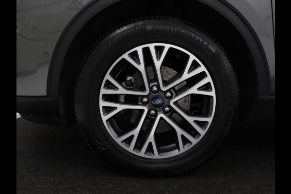 Ford Kuga 2.5 PHEV Titanium | SOH 85,6% | Trekhaak | Stoelverwarming | Camera | Adaptive cruise | Side Assist | Navigatie | Achterbankverwarming | Keyless | Carplay | Plug In