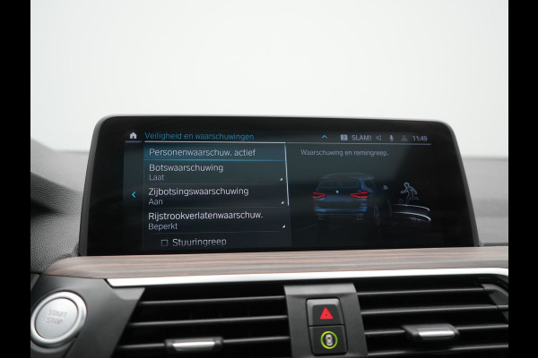 BMW X3 xDrive30e M Sport PHEV 293pk Dealer O.H. | Trekhaak Af Fabriek | Panodak | Head Up | Adaptive Cruise | 360 Camera | Harman / Kardon | Adaptief Onderstel | Lederen Sportstoelen Memory & Verwarmd | Keyless | Blis | Sfeerverlichting |  Plug In Hybrid |