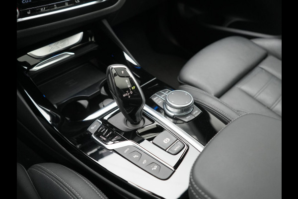 BMW X3 xDrive30e M Sport PHEV 293pk Dealer O.H. | Trekhaak Af Fabriek | Panodak | Head Up | Adaptive Cruise | 360 Camera | Harman / Kardon | Adaptief Onderstel | Lederen Sportstoelen Memory & Verwarmd | Keyless | Blis | Sfeerverlichting |  Plug In Hybrid |