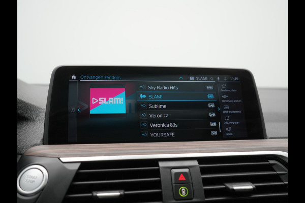 BMW X3 xDrive30e M Sport PHEV 293pk Dealer O.H. | Trekhaak Af Fabriek | Panodak | Head Up | Adaptive Cruise | 360 Camera | Harman / Kardon | Adaptief Onderstel | Lederen Sportstoelen Memory & Verwarmd | Keyless | Blis | Sfeerverlichting |  Plug In Hybrid |