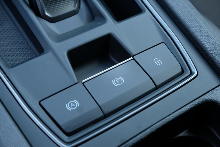 CUPRA Formentor 1.4 e-Hybrid VZ Performance 245PK | Wegklapbare trekhaak | 360 Camera | Adaptive cruise control | Stuur & Stoelverwarming | Memory Seats