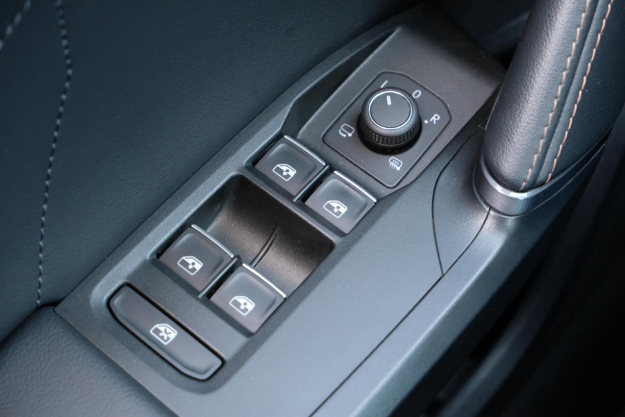 CUPRA Formentor 1.4 e-Hybrid VZ Performance 245PK | Wegklapbare trekhaak | 360 Camera | Adaptive cruise control | Stuur & Stoelverwarming | Memory Seats